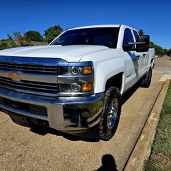 2017  Chevy Silverado 2500hd 4x2 