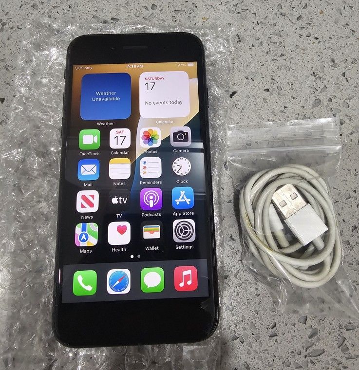Apple iPhone SE 3rd Gen 64GB UNLOCKED-Black