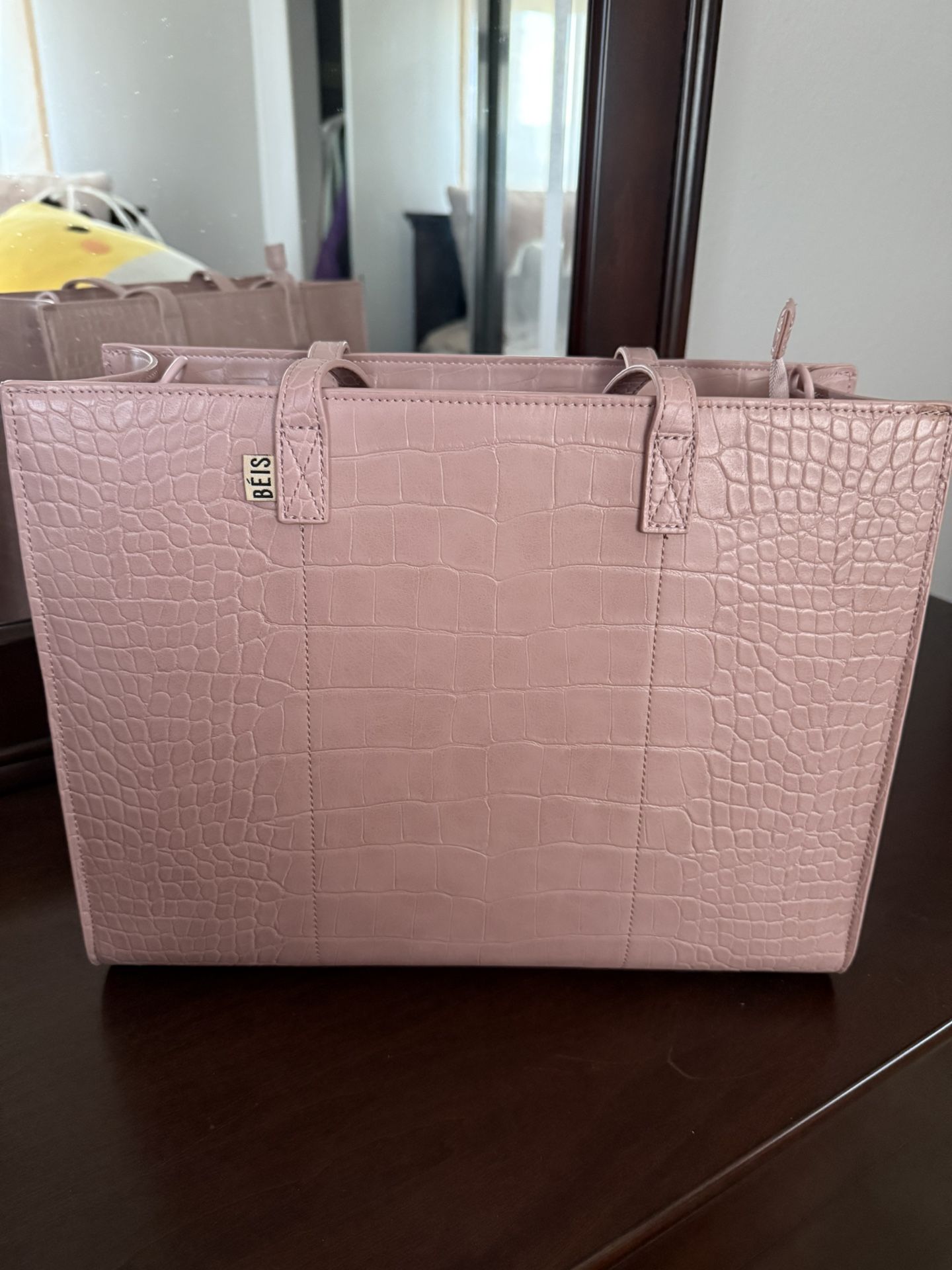 Beis Tote bag
