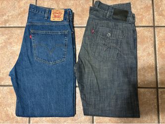 Men’s Levi’s Size 38x34 ( great condition) $20 each