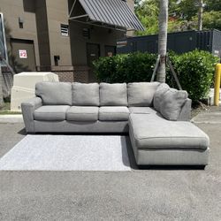 Sectional Couch/Sofa - Gray - Ashley Furniture - Delivery Available 🚚