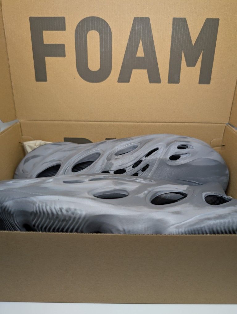 Yeezy Foam Runner