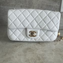 Chanel Classic Small Bag for Sale in Delray Beach, FL - OfferUp