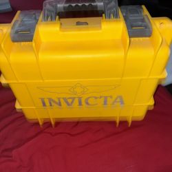 INVICTA EIGHT WATCH CASE FOR THE BIG ONES