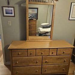 Dresser With Mirror