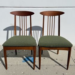 Pair of Mid-Century Broyhill Sculptra Dining Chairs