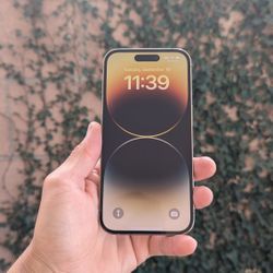 Apple iPhone 14 Pro 256GB  Unlocked NO SIM RESTRICTIONS
