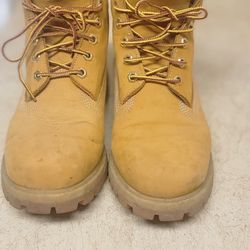 Used timberlandboots waterproof size 7.5 M for man