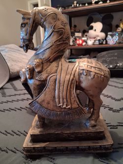 Decorative Horse Figurine Statue