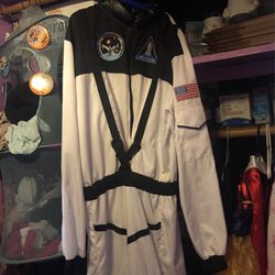 Astronaut costume