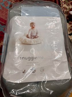 Snuggle Me Infant Lounger