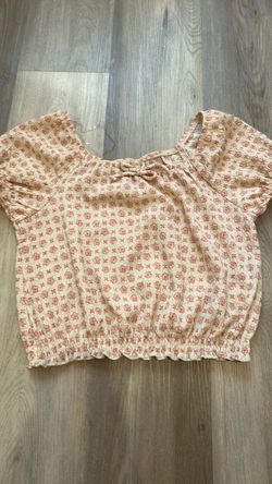 Puff-sleeve smocked crop top
