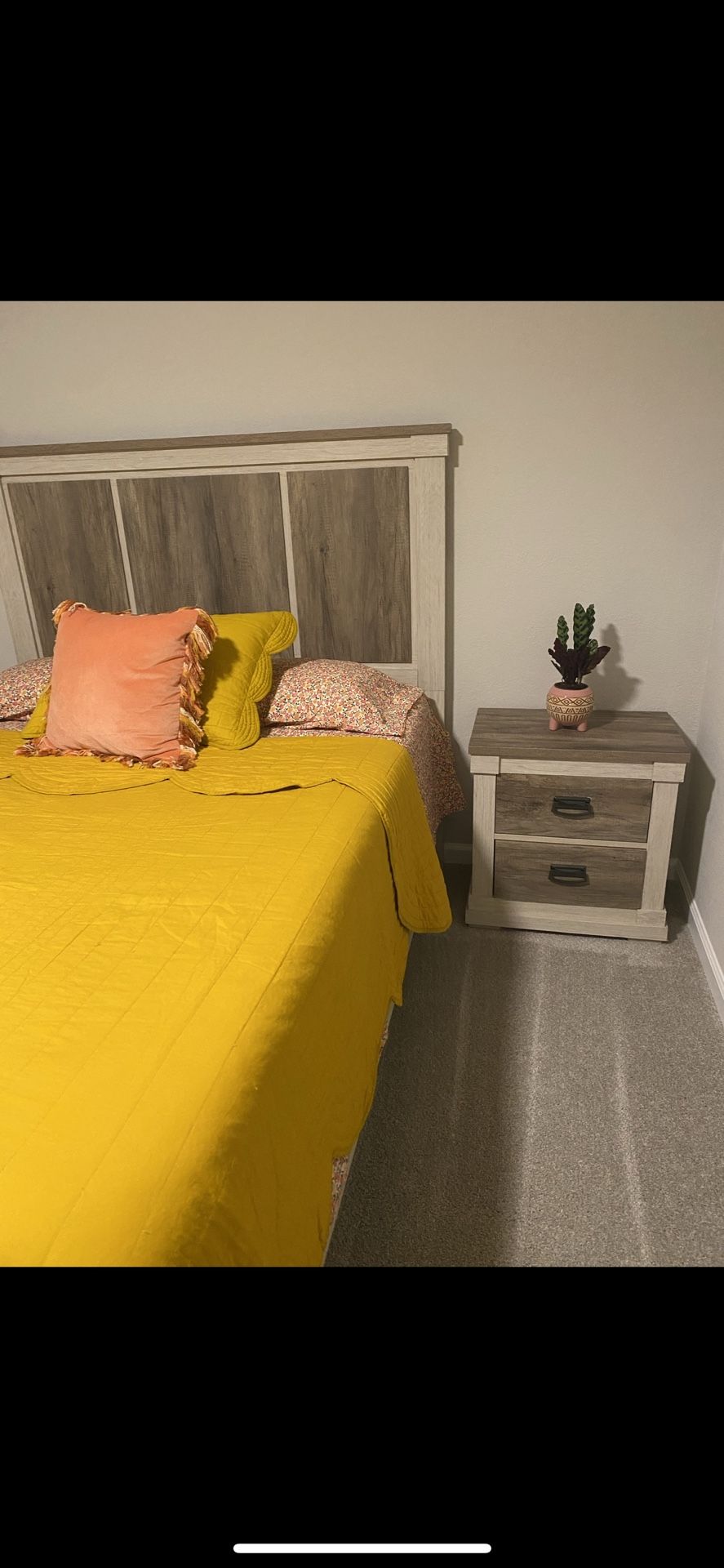 Selling my almost new bedroom set for Sale in Los Banos, CA OfferUp