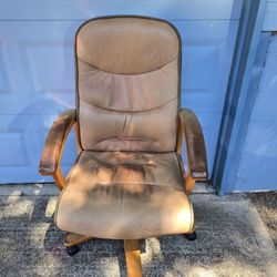 Rolling Office Chair -FREE!!!