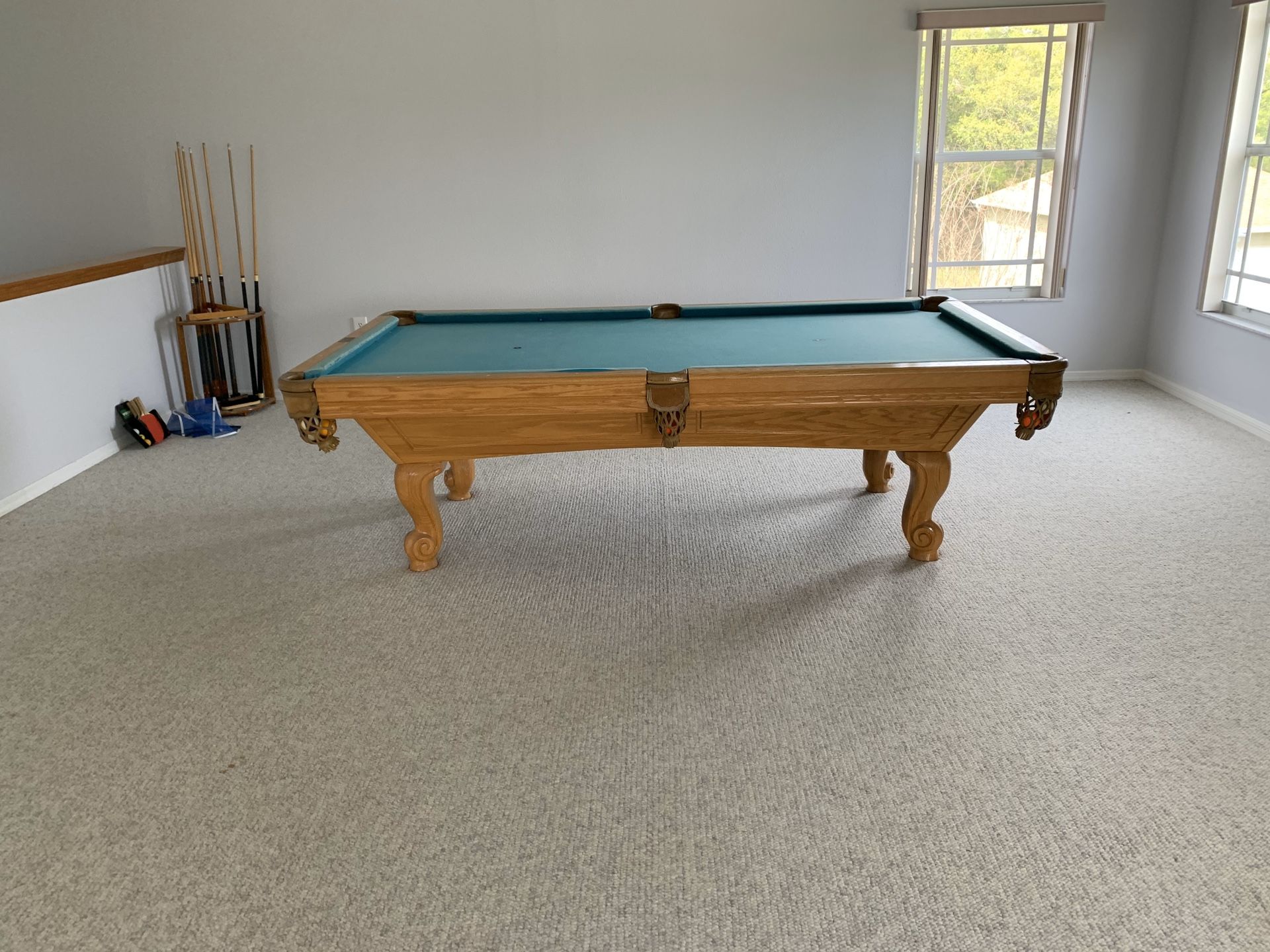 Leisure Bay Billiards 8' Regulation size pool table in excellent shape