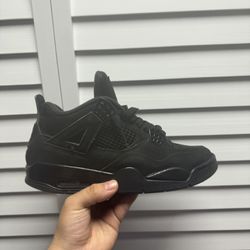 Jordan 4 Black Cat Size 8.5