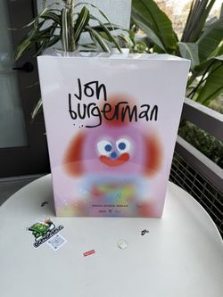 Pop Mart - MEGA SPACE MOLLY 400% JON BURGERMAN - *factory sealed*