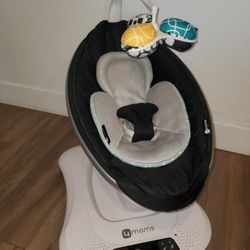 4Moms Mamaroo 4 Multi-motion Swing
