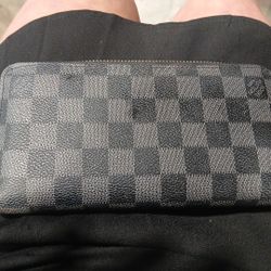 Louis Vuitton Brazza Wallet (Damier Graphite)