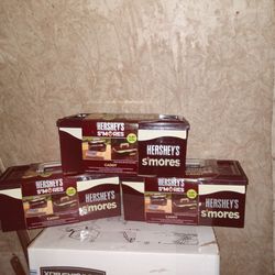 Hershey's S'mores Caddy Glow In The Dark