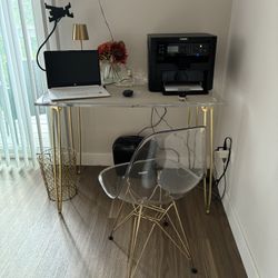 Beautiful Acrylic Desk & Chair Set 