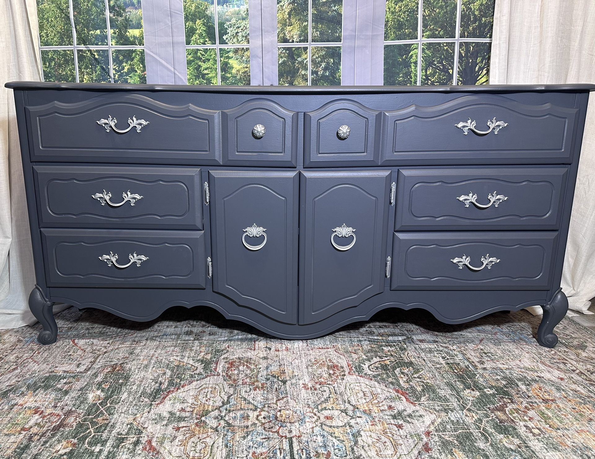Beautiful Dresser & 2 Vaughn Bassett Nightstands Gray