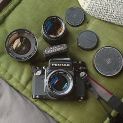 Pentax 6x7 Kit (mlu body, 3 lenses, 2 viewfinders) 67