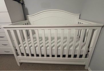 Baby crib
