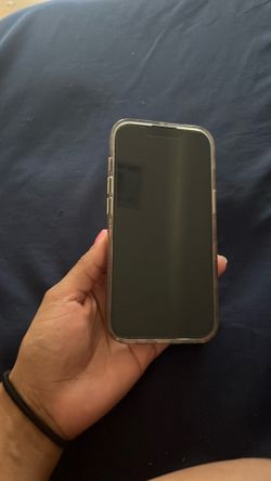 iPhone 16e
