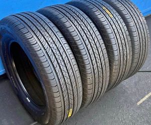 225/65/17 continental šš Vendo un set de llantas con 80% de vida las 4 šš