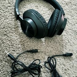 Insignia Wireless Bluetooth Headphones