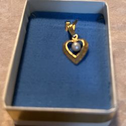 HEART PENDANT WITH PEARL 