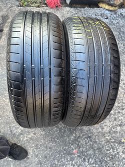 Set of 2 nice Bridgestone Turanza 225/50/18 ( We install & balance)