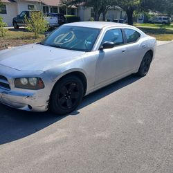 2009 dodge charger $3500