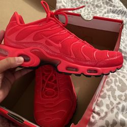 All Red  Womens Airmax Plus 