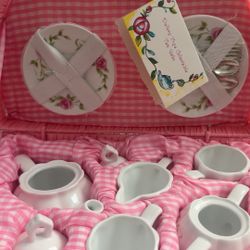delton Tea Set