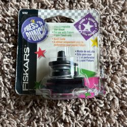 Fiskars Interchangeable star Shape For A Press N Punch 