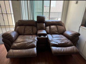 Reclining couches