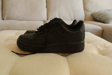 Black Air Force 1s 7Y