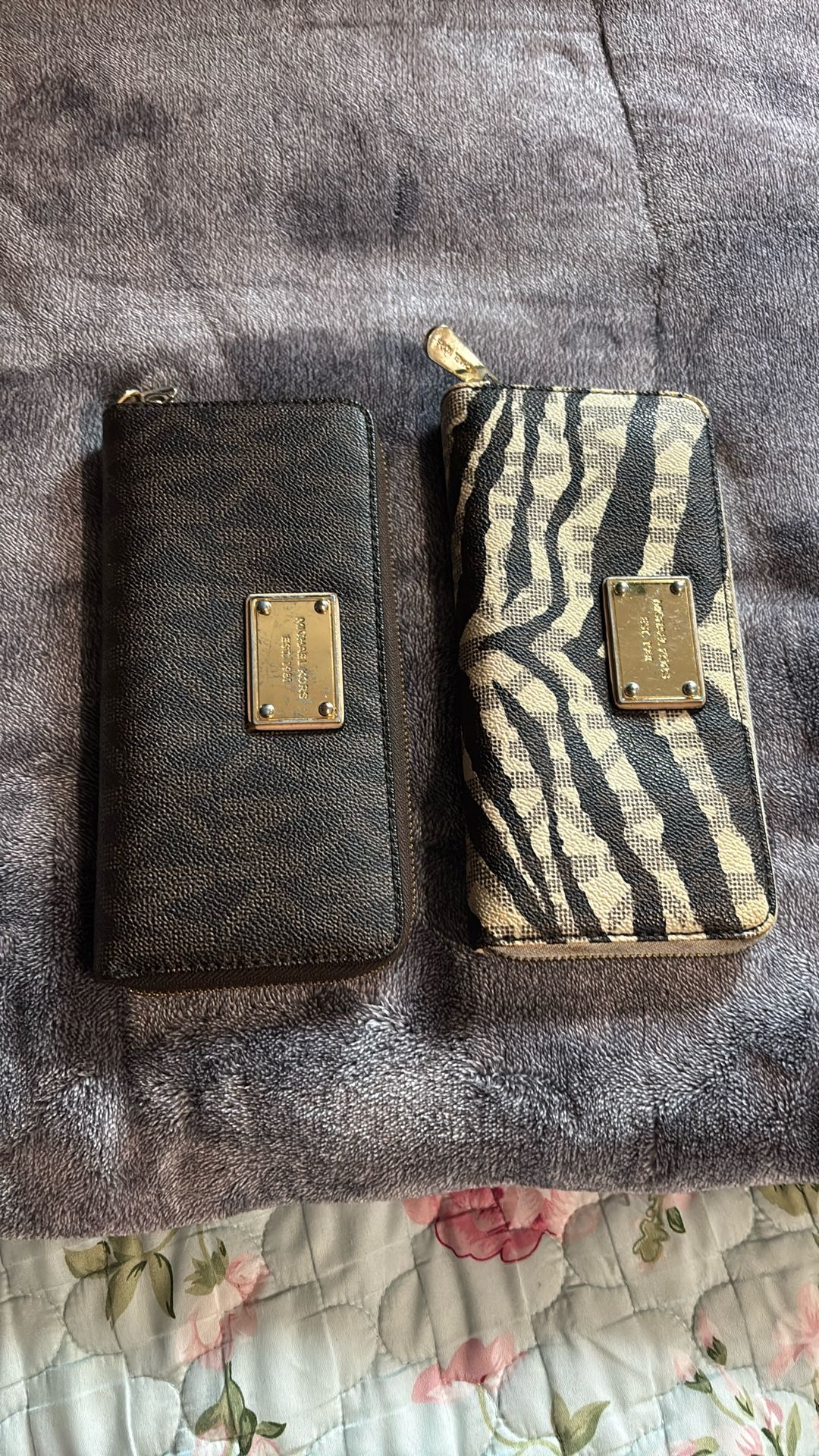 USED MICHAEL KORS WALLETS