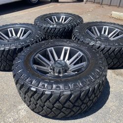 New ~ 20x10 Ultra 8x6.5 Rims (Dodge / Chevy 8 Lug) & 35” Maxxis RT Tires ~ Great Tread