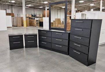Dresser whit mirror, chest and 2 nightstands - Comoda con espejo , Gavetero y 2 mesitas de noche