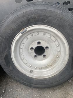 “Centerline” style aluminum wheels. ( NOT Centerline brand) 14”. 5 total. 1 has curb damage. Tires are no good