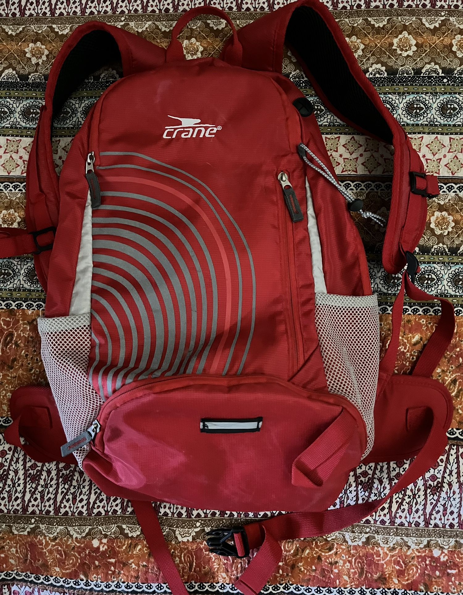 Crane, hiking backpack lounger