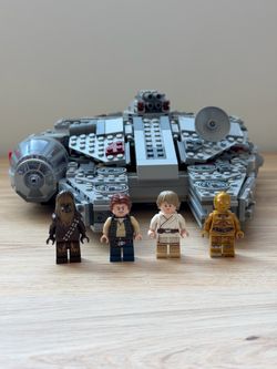 LEGO Star Wars Millennium Falcon 75426 Set 885 Pieces (Assembled)