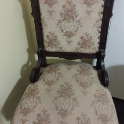 Set Of 2 Vintage Floral Chairs With Wheels