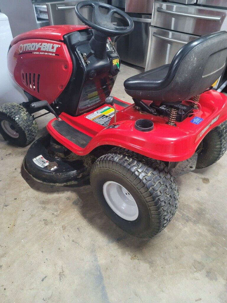 RIDING MOWER