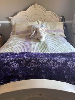 Full Size Bed