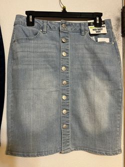  1 NEW pretty Skirts Size 8  $15