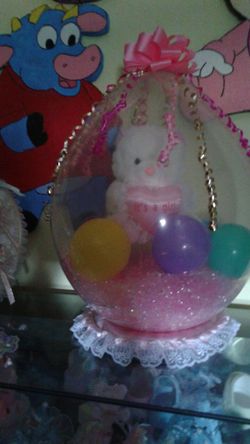 Stuffing on balloon.